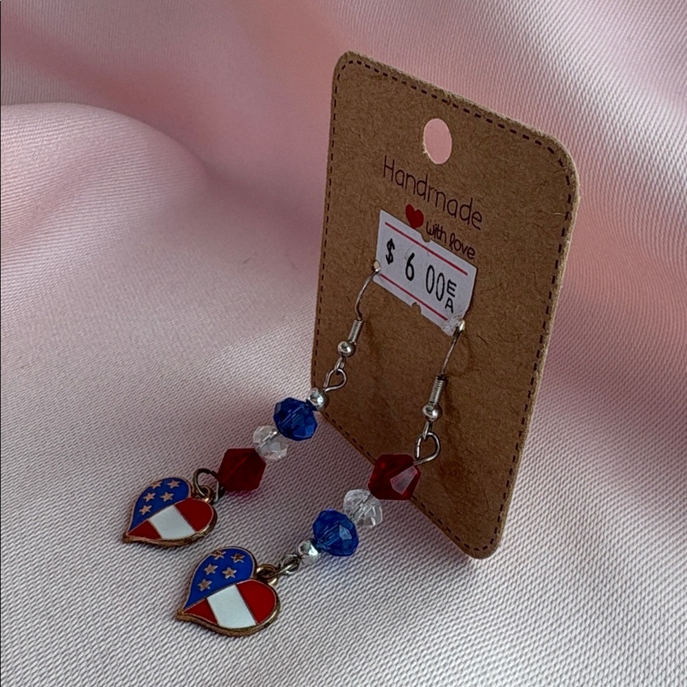 🟢 Patriotic Heart Charm Dangle Earrings
